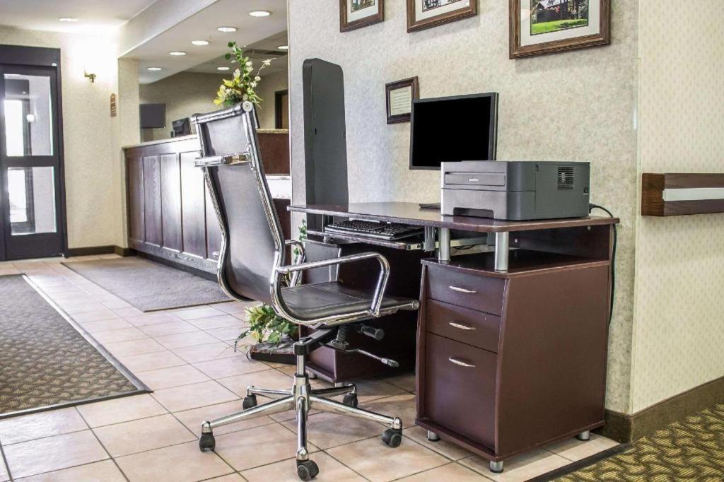 Comfort Inn Кембридж Экстерьер фото