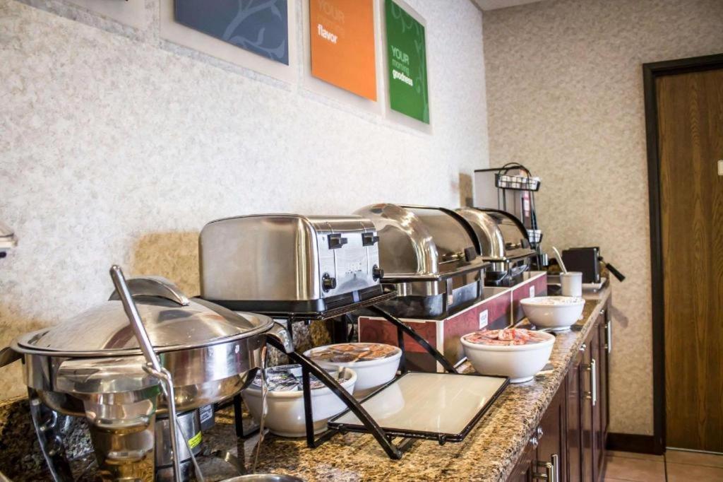 Comfort Inn Кембридж Экстерьер фото